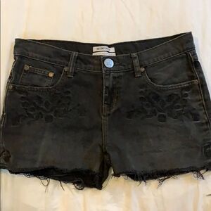 ONE X ONETEASPOON Black Jean shorts with design
